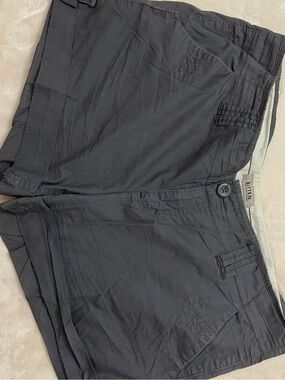 Bitten by Sarah Jessica Parker womens Casual Black Cargo Shorts sizeXL